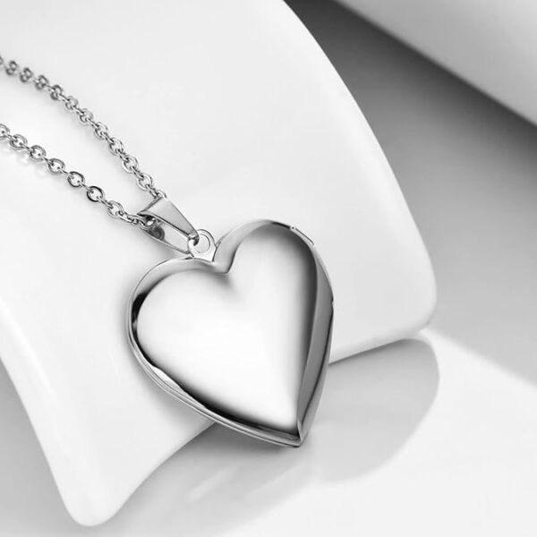 Heart Locket Necklace for Girls Silver Lockets for Women Photo Locket that Holds Pictures Birthday Presents Valentine's Day Gifts for Women Girls - Image 5